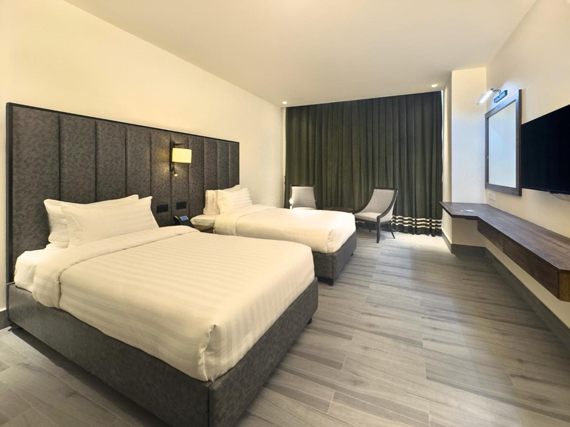 Hotel One Vogue Mall 35 Rawalpindi Eksteriør billede